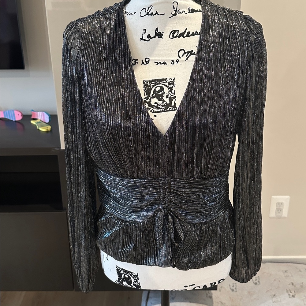 V- NECK- CINCHING AT WAIST- Black & SILVER Metallic Long Sleeve Blouse. XL - Picture 2 of 11
